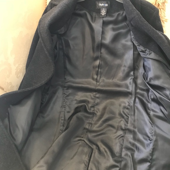 Overcoat - Picture 3 of 3